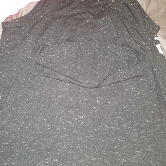 Bundle xs workout tops - Picture 3 of 4